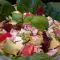 Italijanska prolećna salata sa fusilijem, slaninom i avokadom