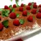Beli tiramisu sa malinama