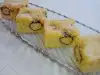 Kolač od limuna sa bombonama od krem sira i kokosa