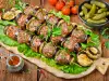 Šiš kebap sa patlidžanom i ćufticama na turski način
