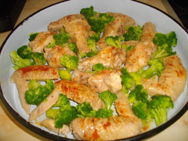 Piletina s brokolijem i bešamel sosom