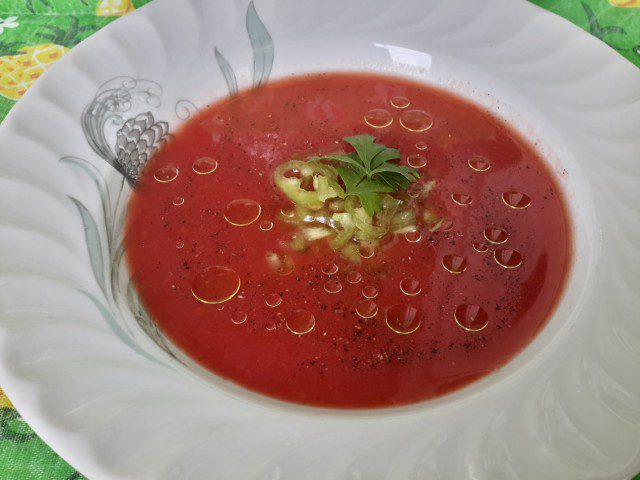 Hladna vegan supa od paradajza
