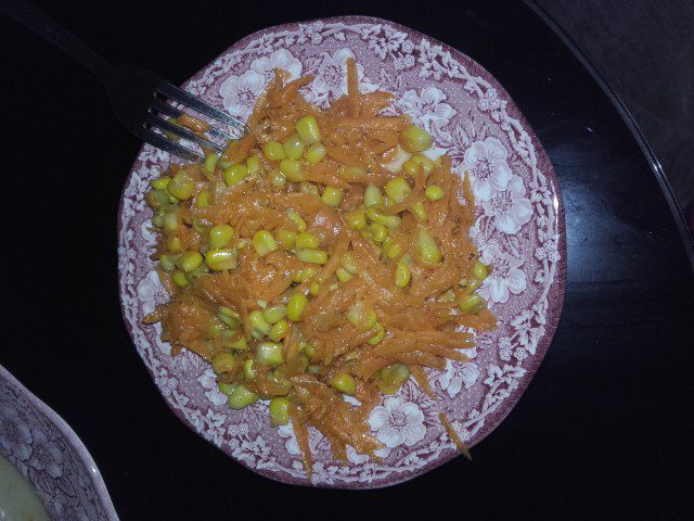 Salata sa kukuruzom i šargarepom