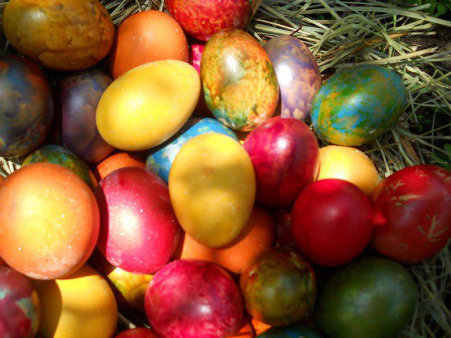 Šarena Uskršnja jaja sa kristalima