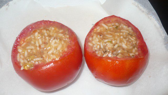 Punjeni paradajz na grčki način