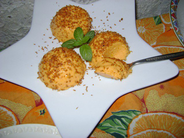 Panakota sa bundevom i karamelizovanim kokosom