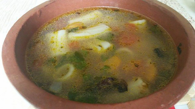 Supa od makarona sa crvenim pasuljem