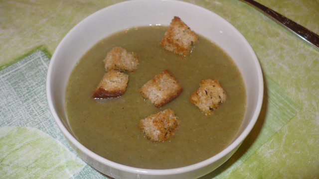 Krem supa sa brokolijem i krompirom