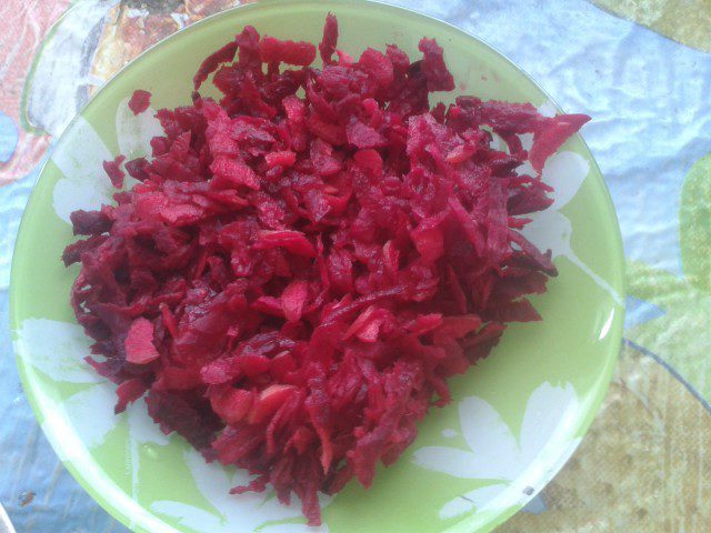 Salata sa crvenom cveklom