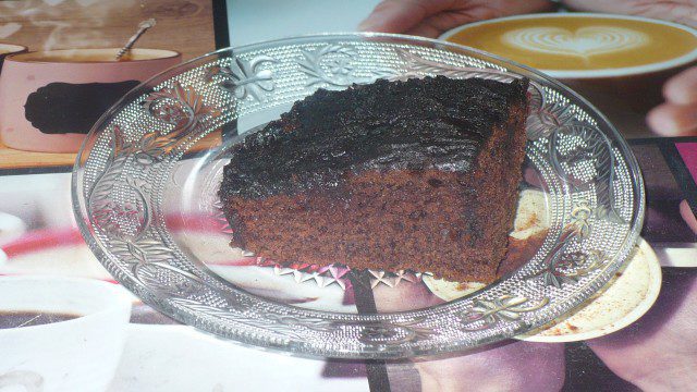 Sočni crni kolač