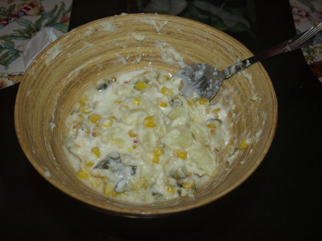 Salata sa ceđenim kiselim mlekom i krompirom