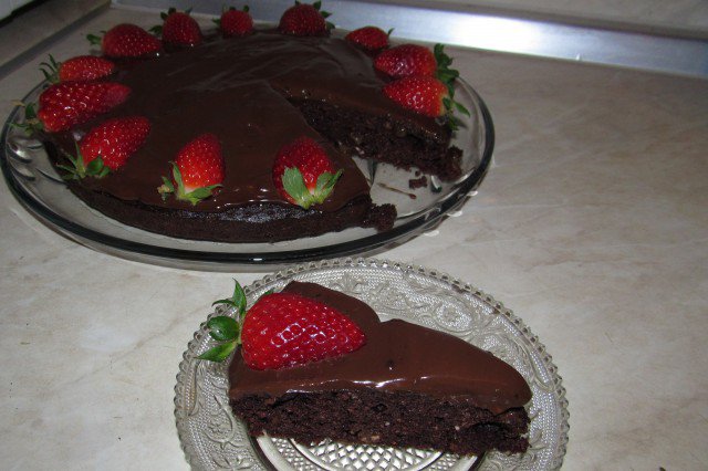 Čokoladna torta za čokoladne manijake