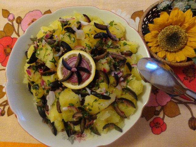 Krompir salata sa dresingom od limuna i kapra