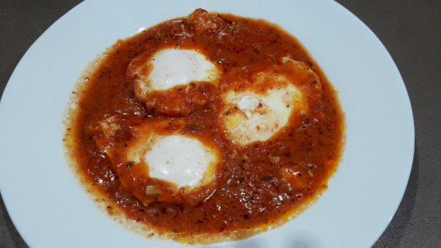 Jaja u sosu od paradajza