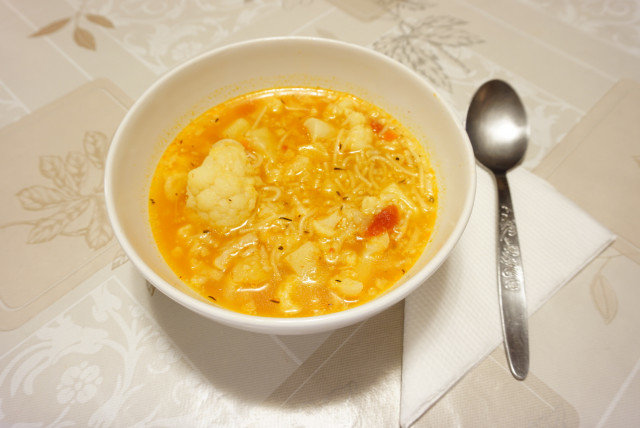 Posna supa s karfiolom