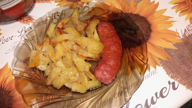 Zapečeni krompir sa kobasicom