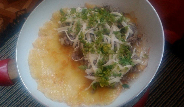 Omlet od krompira sa mlevenim mesom i kačkavaljem