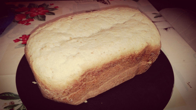 Hleb sa ovčijim sirom i kačkavaljem u mini pekari