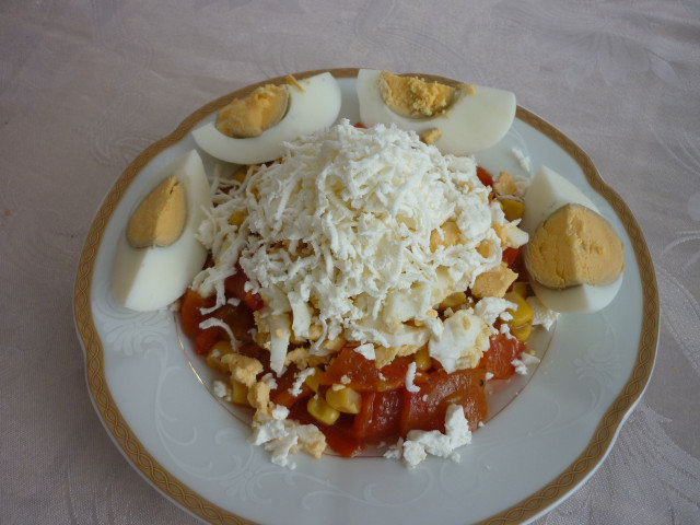 Salata sa pečenim paprikama i kukuruzom
