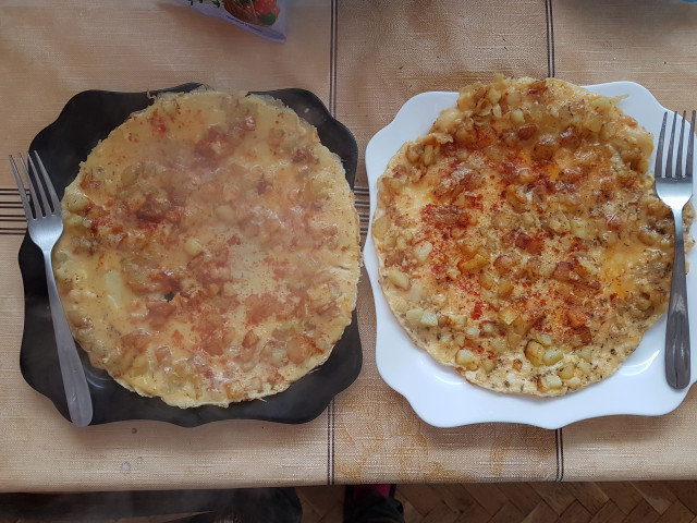 Omlet sa prženim krompirićima