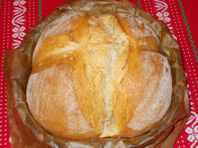 Praznični Uskršnji hleb