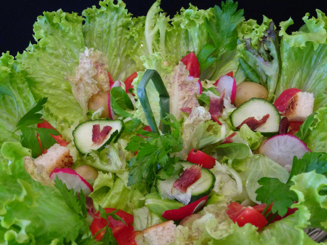 Šarena zelena salata za Đurđevdan