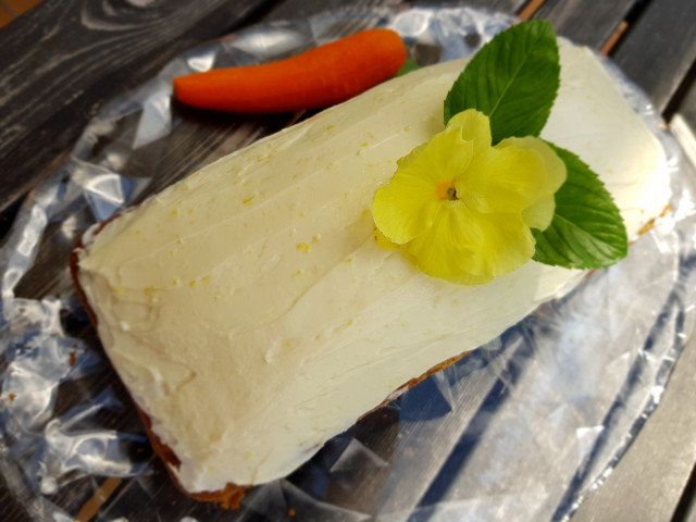Kolač sa šargarepom i krem sirom