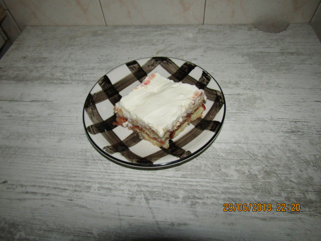 Torta od piškota sa mlečim kremom