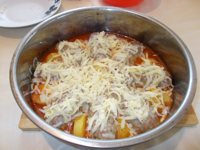 Rolnice punjene krompirom u paradajz sosu
