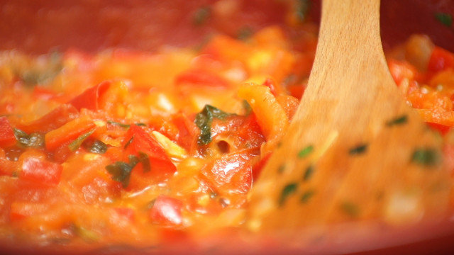 Ćureće ćufte sa paradajz sosom