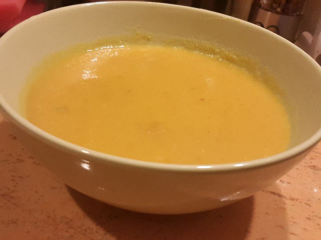 Krem supa od srvenog sočiva i kurkume