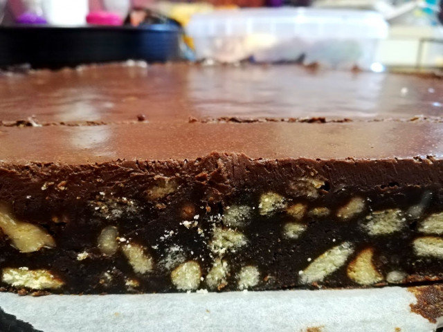 Čokoladna keks torta Raskoš