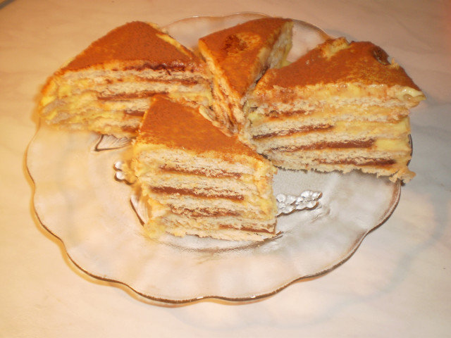 Keks torta sa domaćim kremom i eurokremom