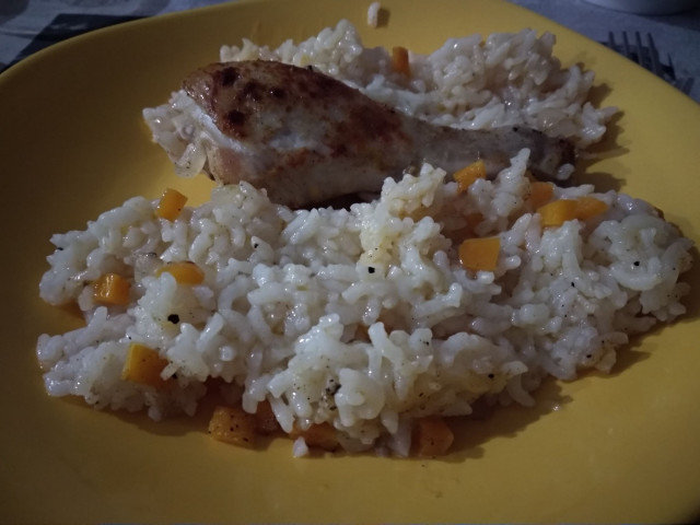 Ukusna piletina sa pirinčem