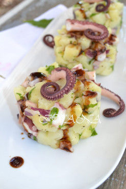 Salata od krompira sa hobotnicom