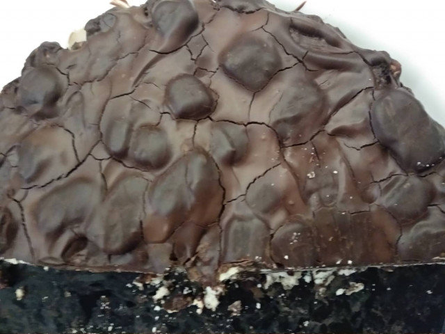 Brza keks torta sa crnom čokoladom