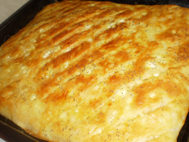 Pita od razvijenih kora sa kvascem iz turske kuhinje