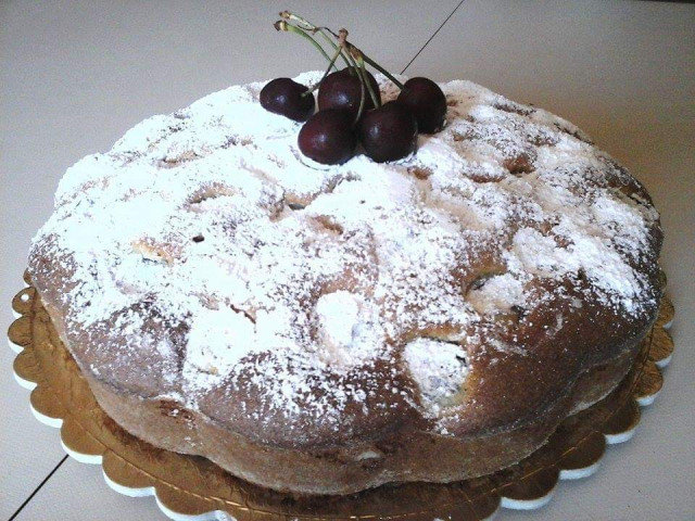Kijevski kolač sa trešnjama