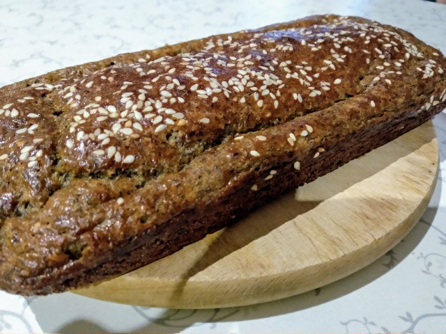 Zdrav ravni hleb sa lanenim brašnom