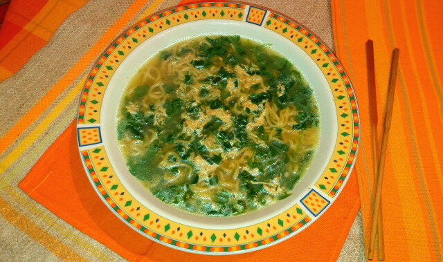 Supa od spanaća sa đumbirom u azijskom stilu