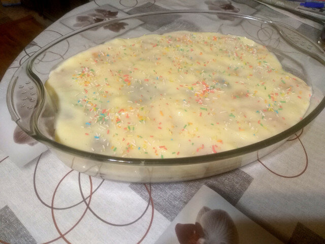Obična keks torta sa kremom od skroba