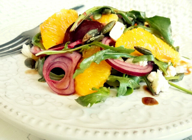 Salata od pečene cvekle, pomorandže i rukole