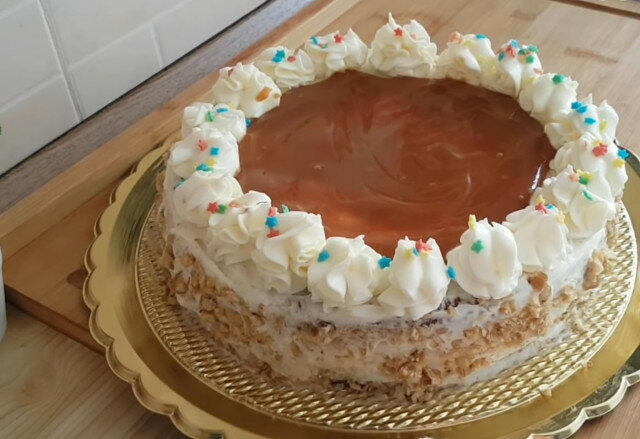 Karamel torta sa keksom