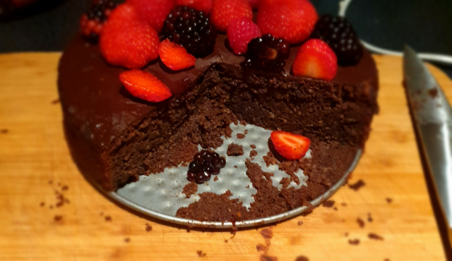 Keto čokoladna torta