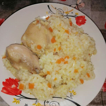 Piletina sa pirinčem i šargarepom u rerni