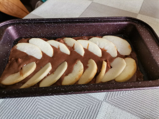 Zdrav kolač sa jabukama i speltom