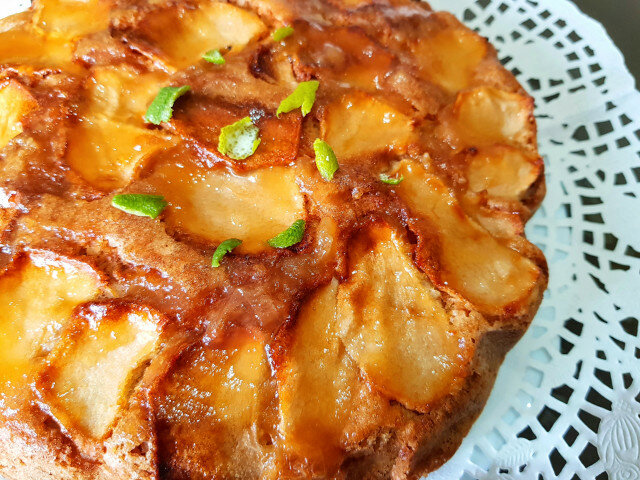 Sočni kolač od jabuke sa limetom (bez laktoze)