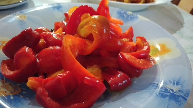 Marinirane paradajz-paprike
