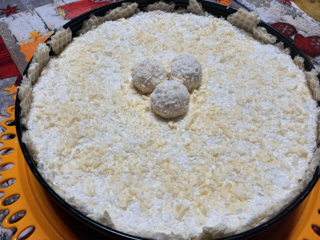 Kokos torta Rafaelo sa malinama