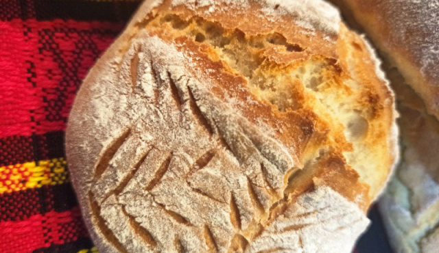 Aromatičan seoski hleb